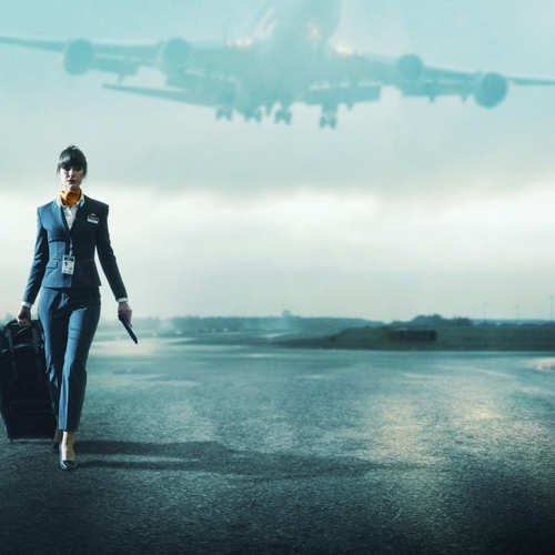 In Flight: trailer voor Britse thrillerserie met Katherine Kelly