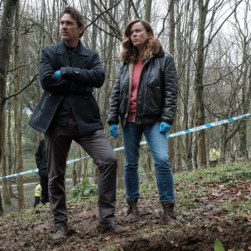 The Crow Girl S01E01-02: ijzingwekkend en sterk Brits misdaaddrama