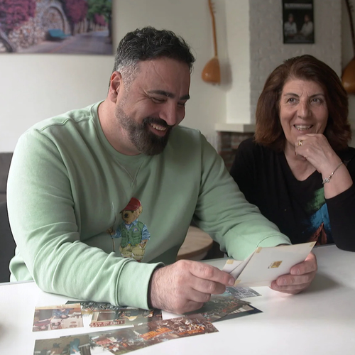 Sinan Can interviewt zijn moeder, over activisme, femicide en ‘dat ene commerciële programma’