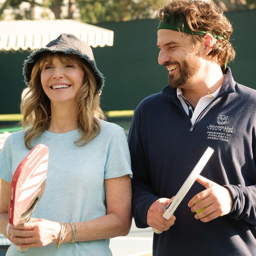 The Dink: eerste blik op komediefilm met Jake Johnson