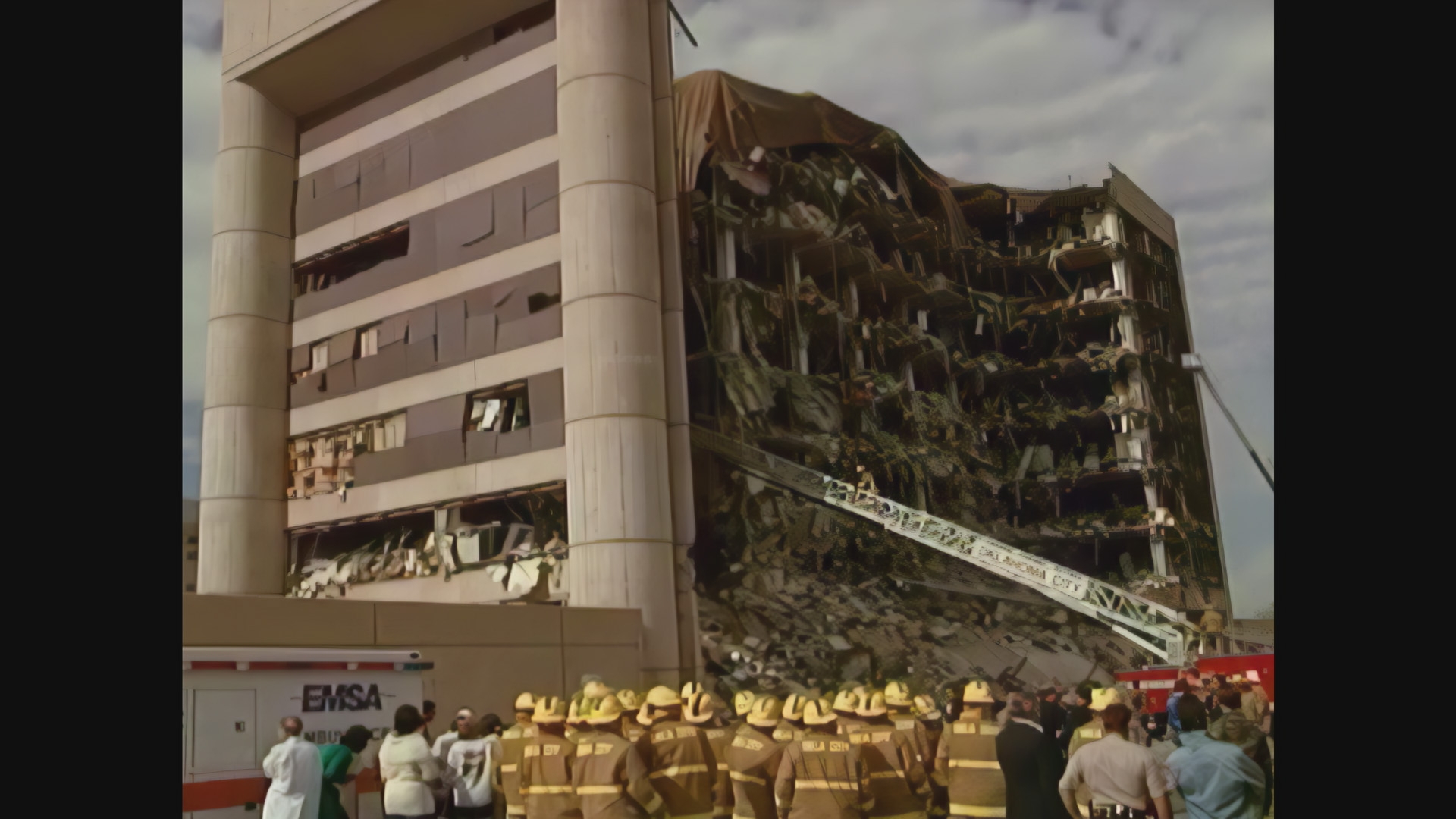 the-alfred-p-murrah-federal-building-in-oklahoma-city-on-april-19-1995