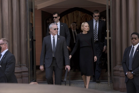 House of cards hot sale s06e01 stream