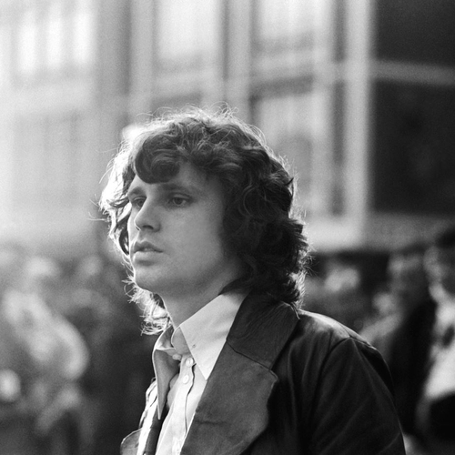 Jim Morrison op een Nederlands podium (ongeveer 30 seconden)