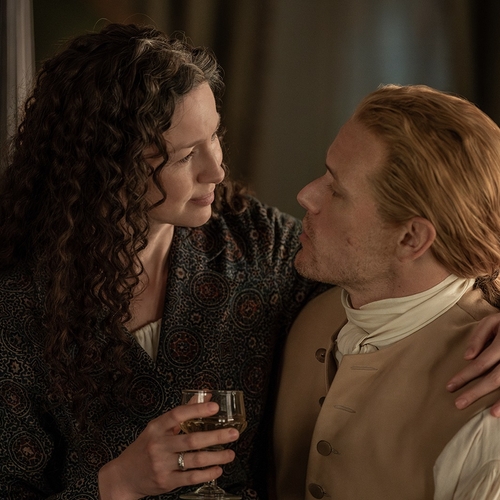 Outlander: tweede deel van seizoen zeven start op 25 november bij Ziggo