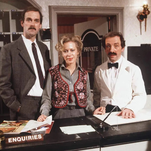 Fawlty Towers: doorstart van en met John Cleese in de maak