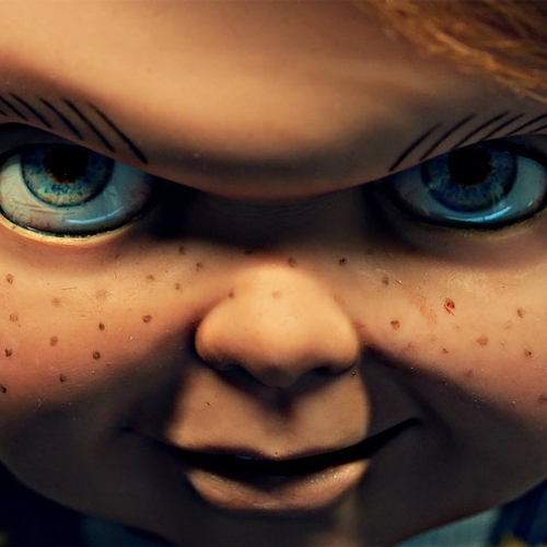 Chucky S03: demonische horrorpop pakt flink uit in het Witte Huis