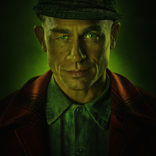 Monster: The Ed Gein Story S01E01-02: gestileerd maar ook lachwekkend